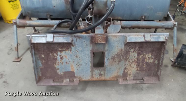 image for item EW9934 72"W skid steer broom