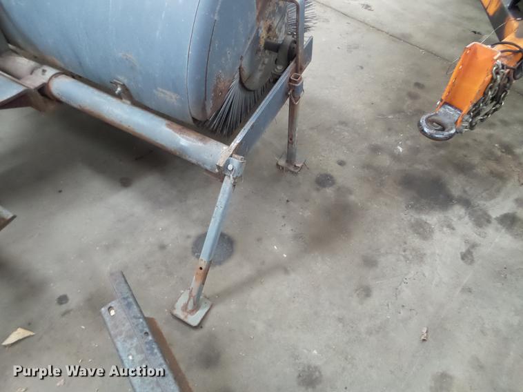 image for item EW9934 72"W skid steer broom