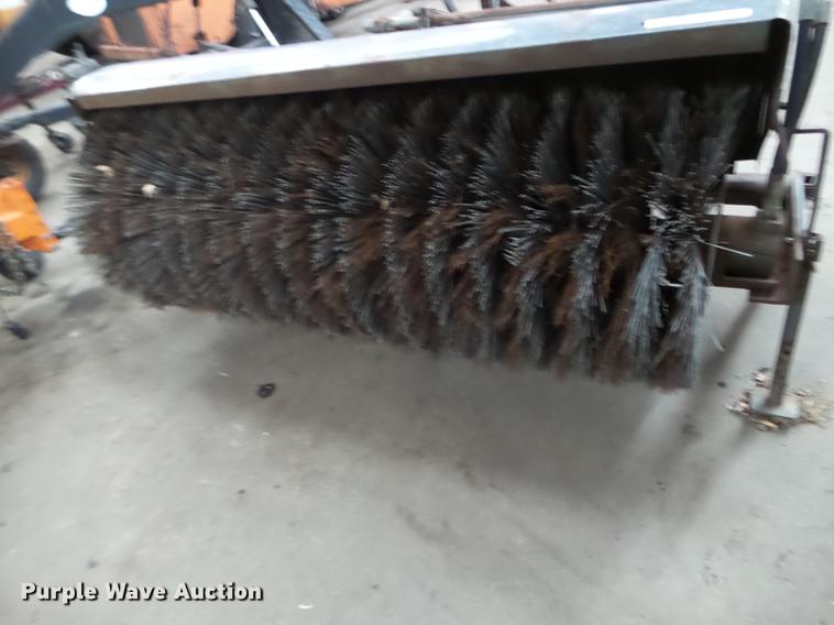 image for item EW9934 72"W skid steer broom