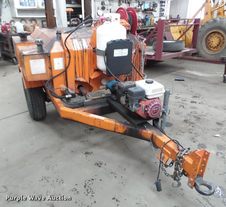 image for item EW9936 2002 Gilcrest TW250 asphalt tack trailer