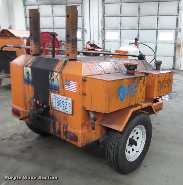 image for item EW9936 2002 Gilcrest TW250 asphalt tack trailer