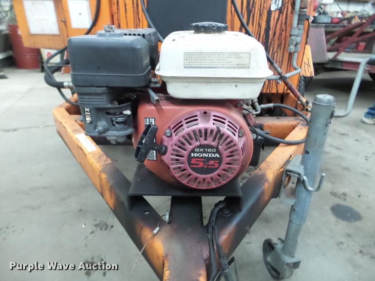 image for item EW9936 2002 Gilcrest TW250 asphalt tack trailer