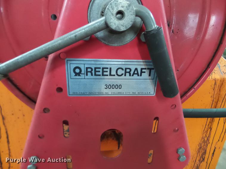 image for item EW9936 2002 Gilcrest TW250 asphalt tack trailer