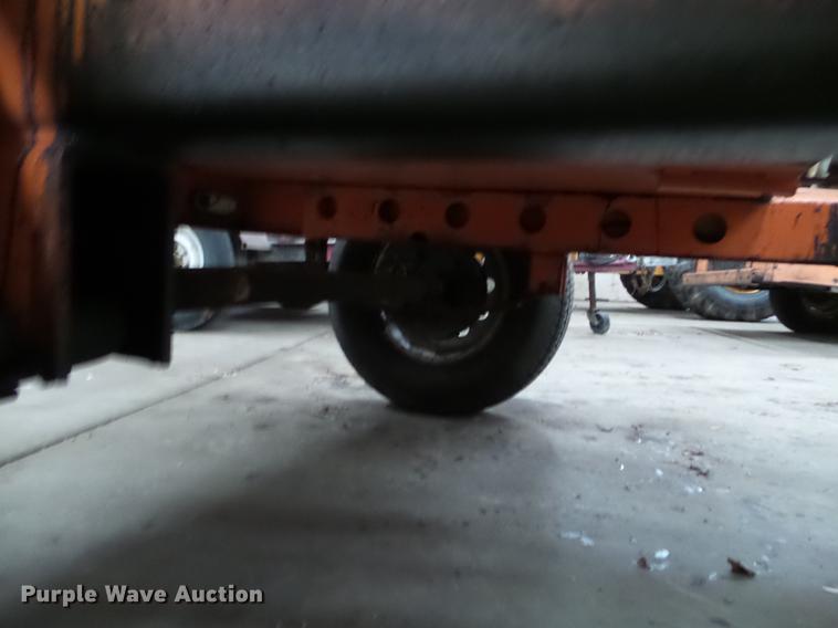 image for item EW9936 2002 Gilcrest TW250 asphalt tack trailer