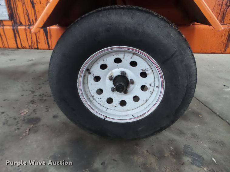 image for item EW9936 2002 Gilcrest TW250 asphalt tack trailer