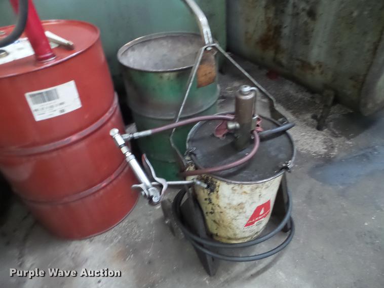 image for item EW9937 Lube equipment