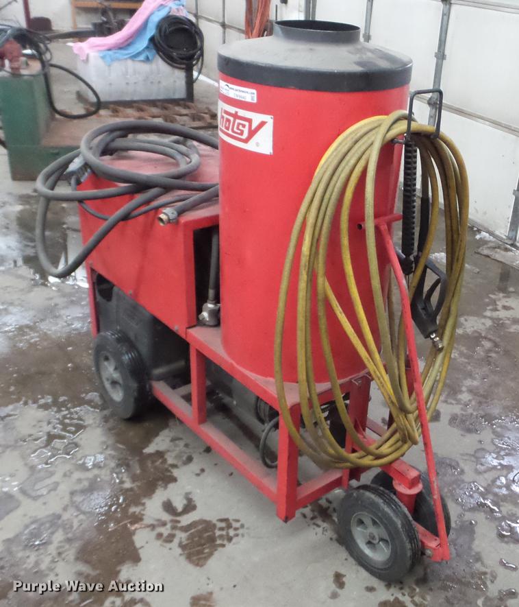 image for item EW9940 Hotsy 980B pressure washer