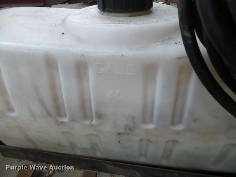 image for item EW9942 (3) tanks