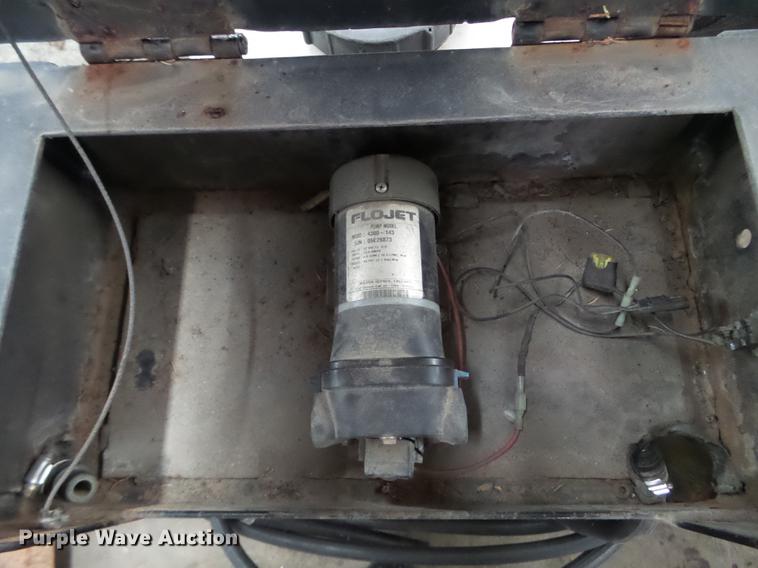 image for item EW9942 (3) tanks