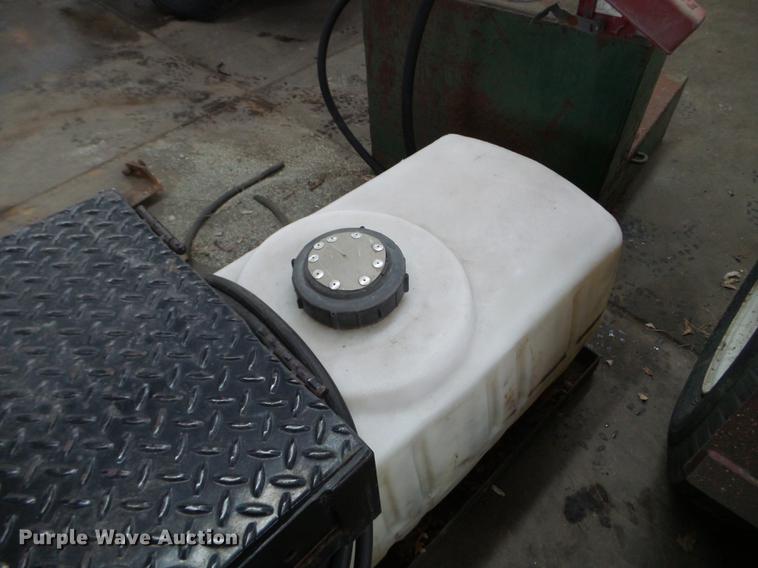 image for item EW9942 (3) tanks