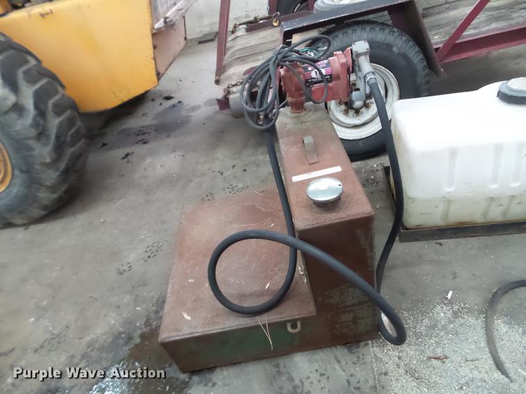 image for item EW9942 (3) tanks