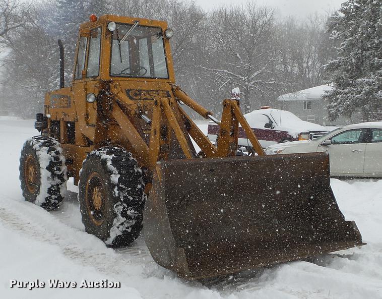 image for item EW9946 1971 Case W18 wheel loader