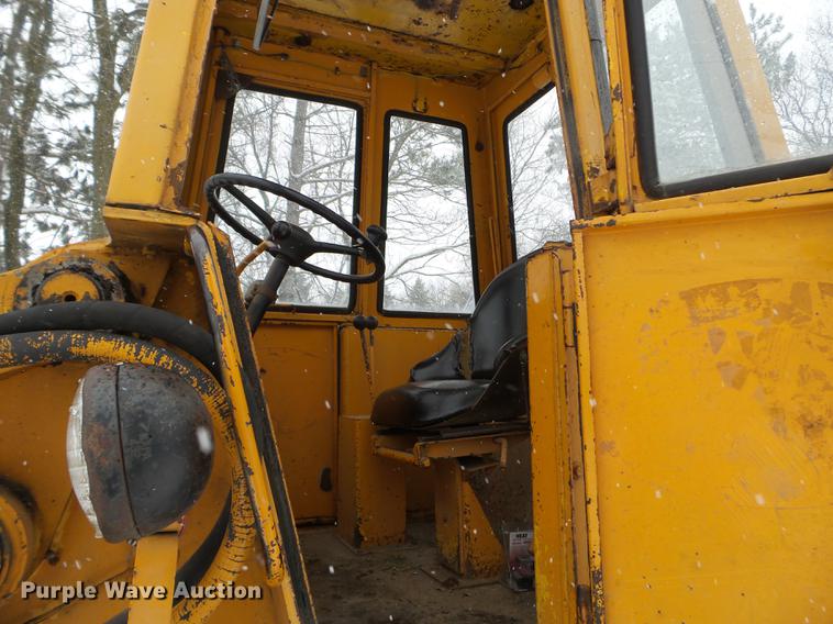image for item EW9946 1971 Case W18 wheel loader