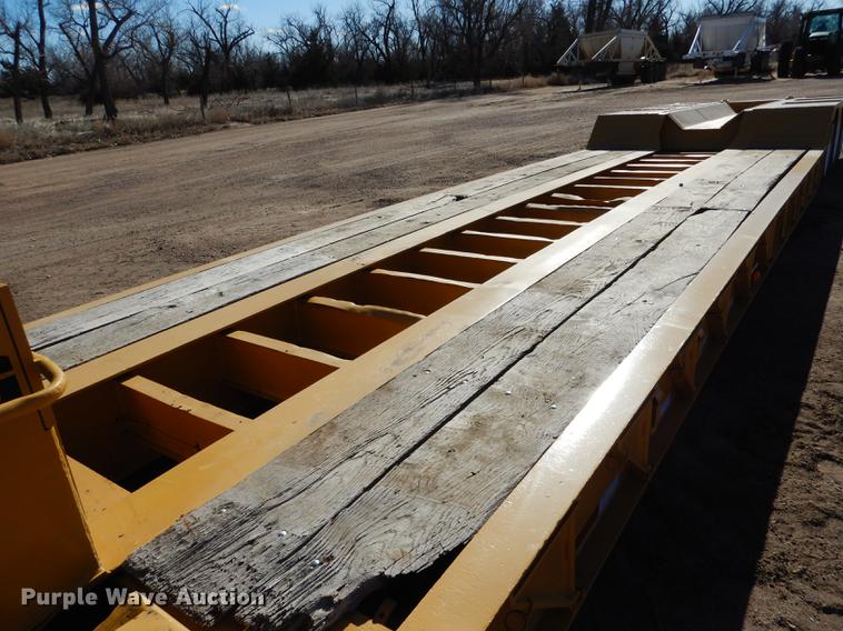 image for item FA9259 1994 Load King PHD 80/100-3 low boy equipment trailer