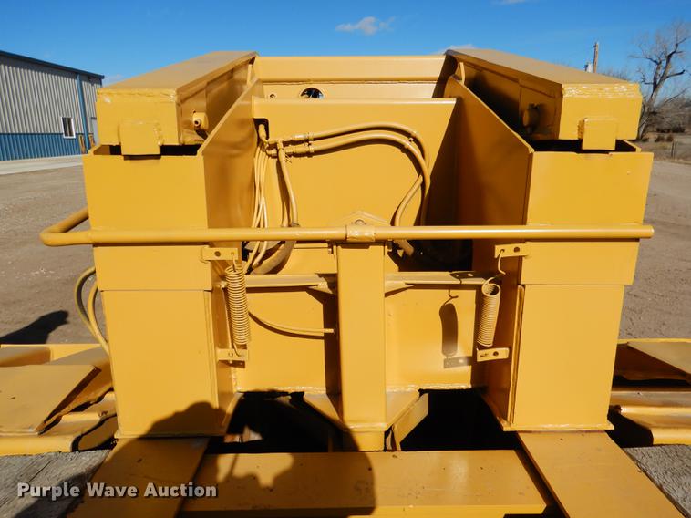 image for item FA9259 1994 Load King PHD 80/100-3 low boy equipment trailer