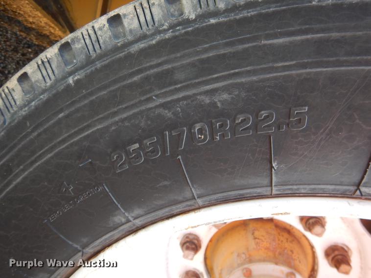 image for item FA9259 1994 Load King PHD 80/100-3 low boy equipment trailer