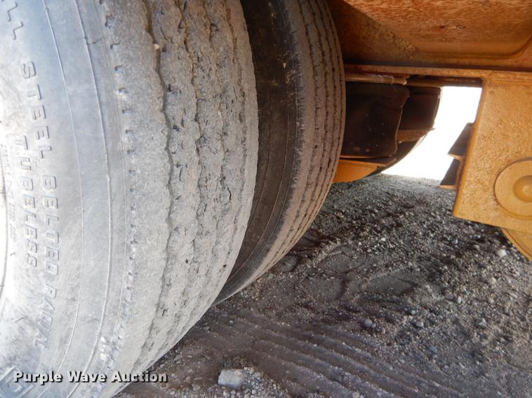 image for item FA9259 1994 Load King PHD 80/100-3 low boy equipment trailer