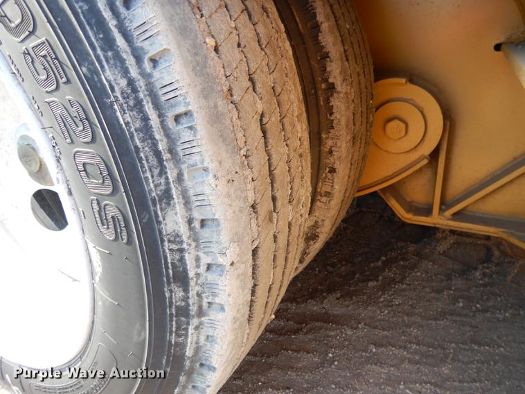 image for item FA9259 1994 Load King PHD 80/100-3 low boy equipment trailer