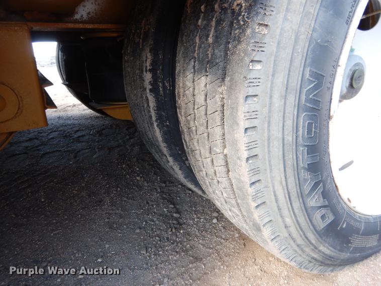 image for item FA9259 1994 Load King PHD 80/100-3 low boy equipment trailer