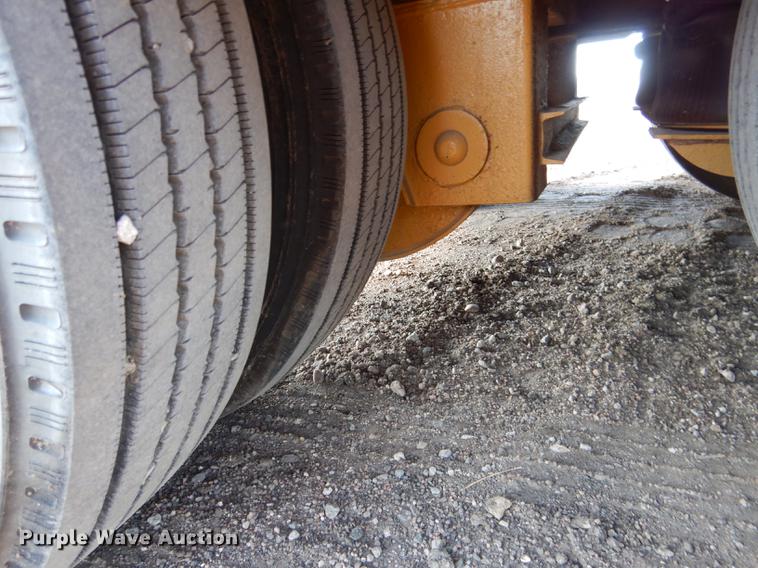 image for item FA9259 1994 Load King PHD 80/100-3 low boy equipment trailer