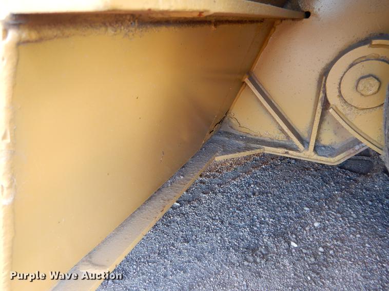 image for item FA9259 1994 Load King PHD 80/100-3 low boy equipment trailer