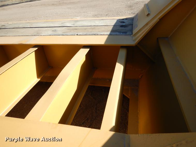 image for item FA9259 1994 Load King PHD 80/100-3 low boy equipment trailer