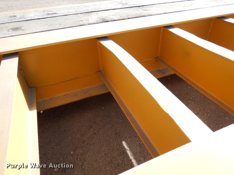 image for item FA9259 1994 Load King PHD 80/100-3 low boy equipment trailer