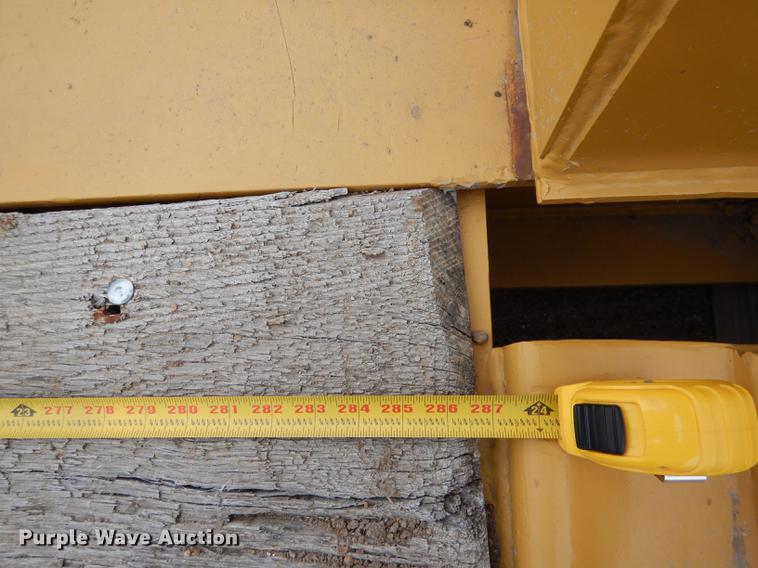 image for item FA9259 1994 Load King PHD 80/100-3 low boy equipment trailer