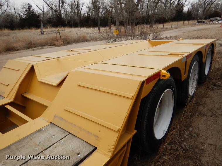 image for item FA9259 1994 Load King PHD 80/100-3 low boy equipment trailer