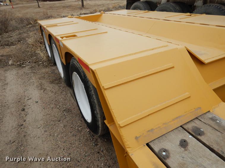 image for item FA9259 1994 Load King PHD 80/100-3 low boy equipment trailer