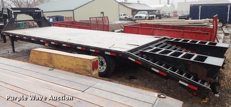 image for item FH9642 2008 Load Max equipment trailer