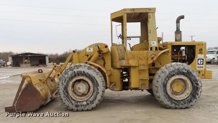 image for item L1493 1974 Caterpillar 950 wheel loader