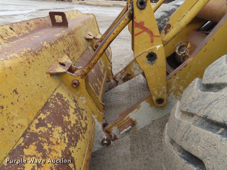 image for item L1493 1974 Caterpillar 950 wheel loader