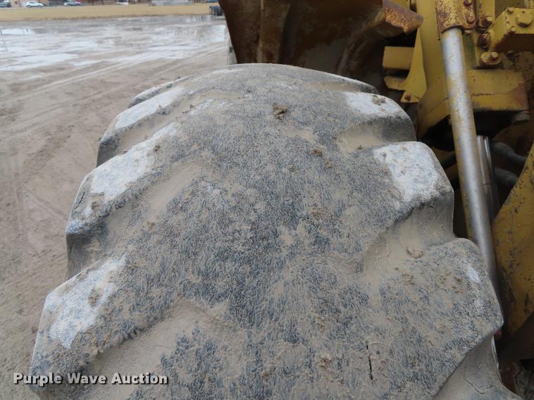 image for item L1493 1974 Caterpillar 950 wheel loader