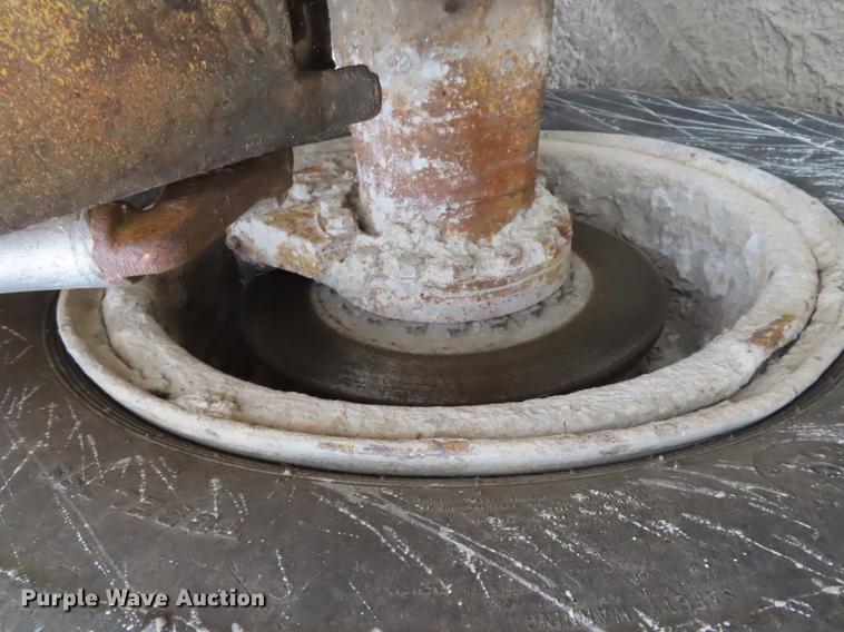 image for item L1493 1974 Caterpillar 950 wheel loader