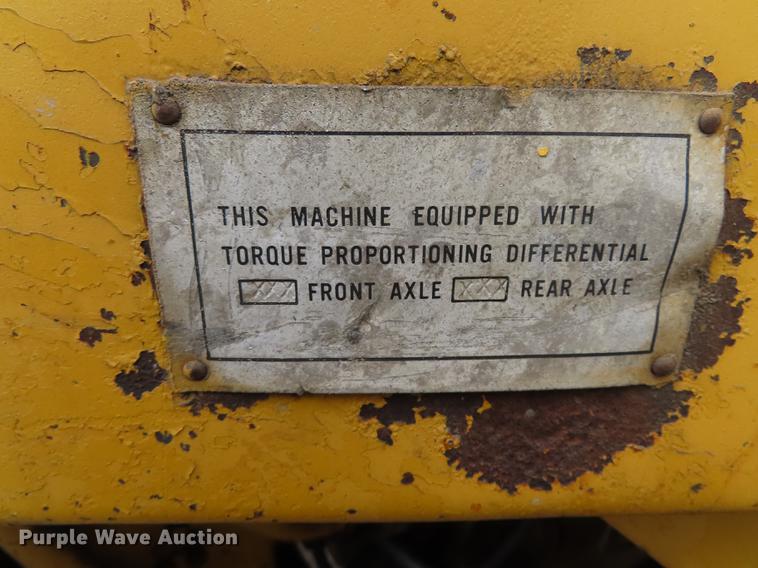 image for item L1493 1974 Caterpillar 950 wheel loader