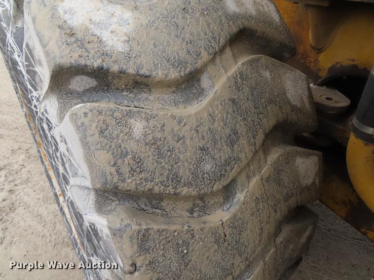 image for item L1493 1974 Caterpillar 950 wheel loader