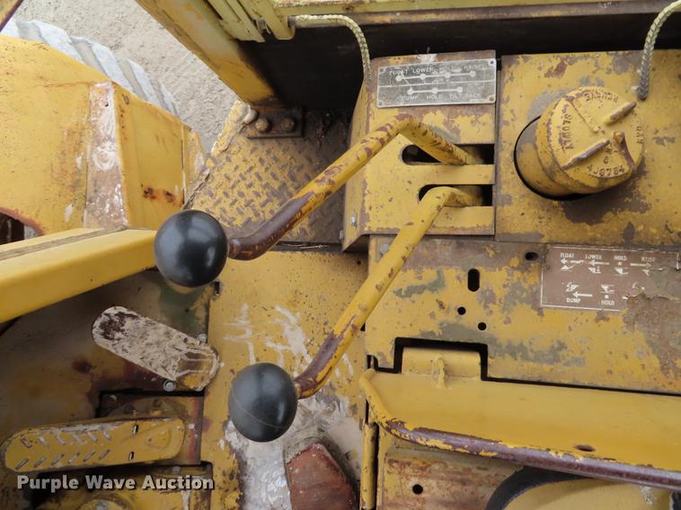 image for item L1493 1974 Caterpillar 950 wheel loader