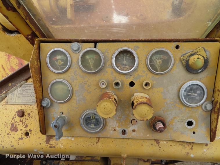 image for item L1493 1974 Caterpillar 950 wheel loader