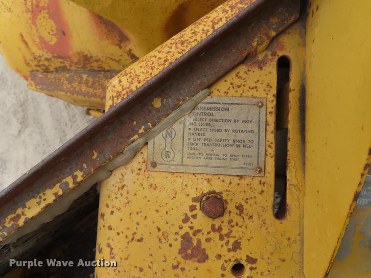 image for item L1493 1974 Caterpillar 950 wheel loader