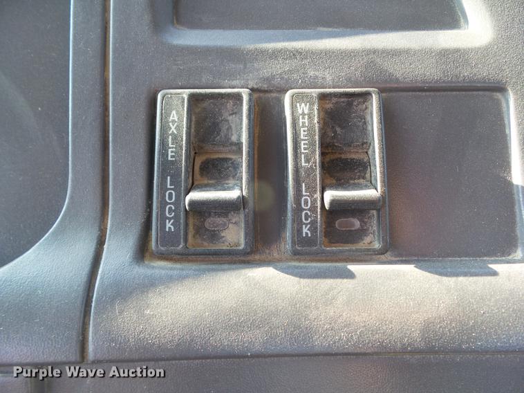 image for item L5735 2000 Sterling LT9500 crane truck