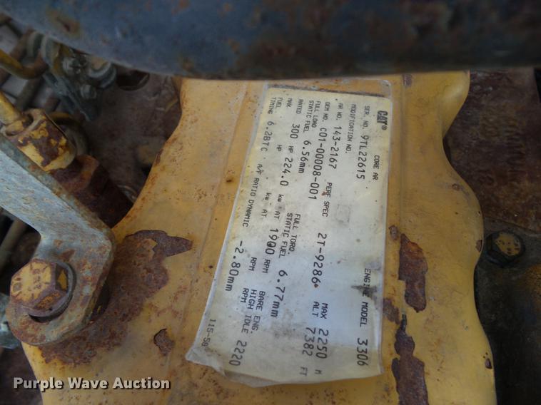 image for item L5735 2000 Sterling LT9500 crane truck