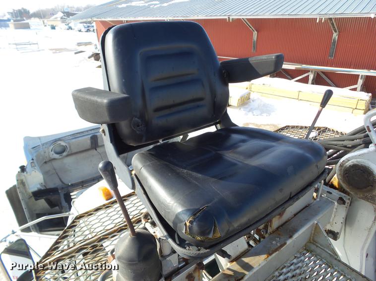 image for item L5735 2000 Sterling LT9500 crane truck