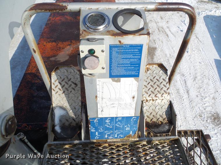 image for item L5735 2000 Sterling LT9500 crane truck