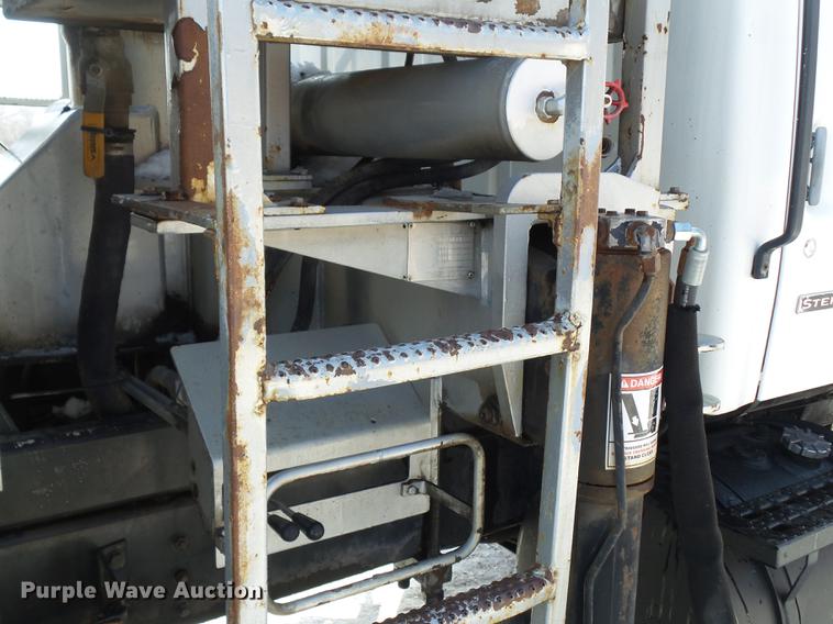 image for item L5735 2000 Sterling LT9500 crane truck