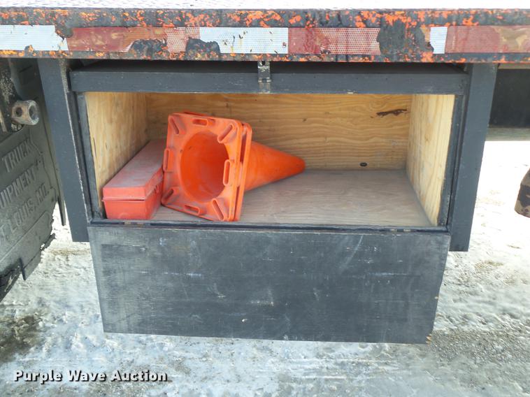 image for item L5735 2000 Sterling LT9500 crane truck