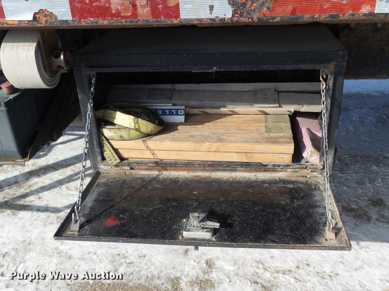 image for item L5735 2000 Sterling LT9500 crane truck