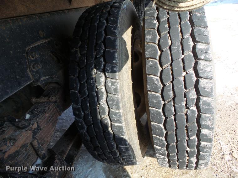 image for item L5735 2000 Sterling LT9500 crane truck