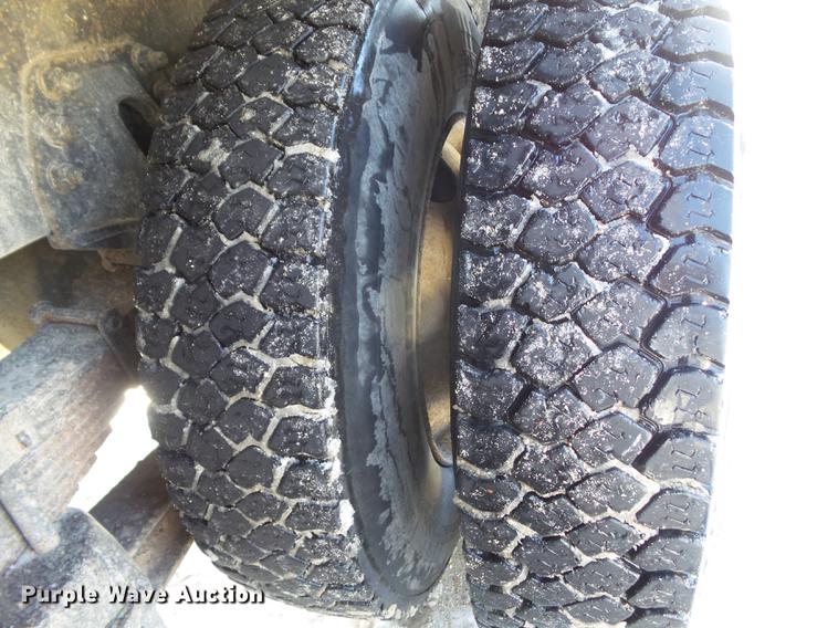 image for item L5735 2000 Sterling LT9500 crane truck