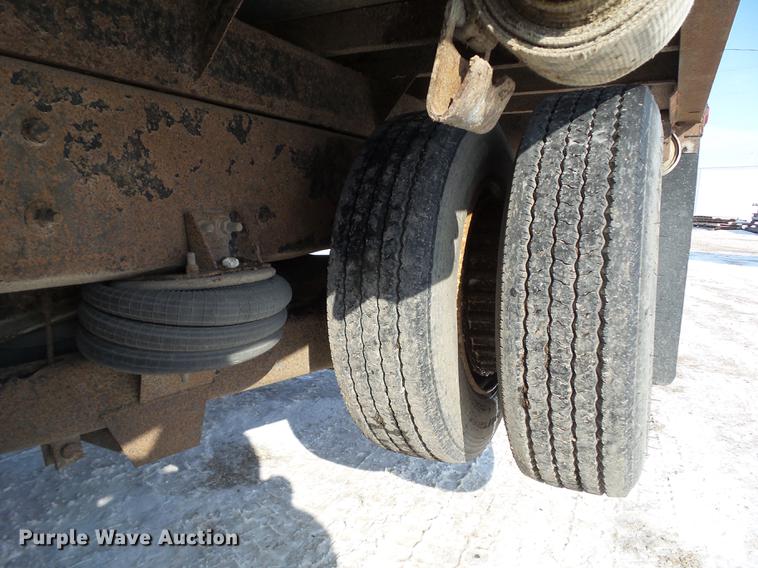 image for item L5735 2000 Sterling LT9500 crane truck